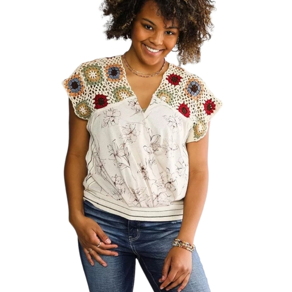 Gimmicks Crochet Kint Surplice Top Size S - Picture 2 of 8